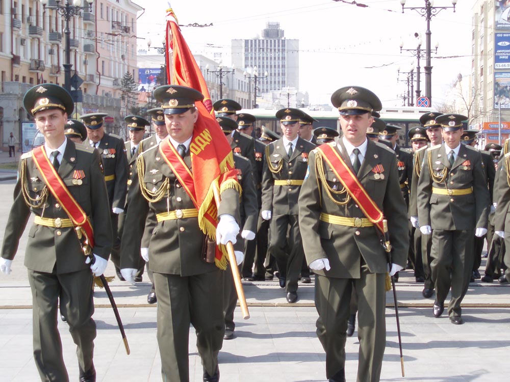 Для участия в параде Победы в Хабаровске, готовятся примерить новую форму о