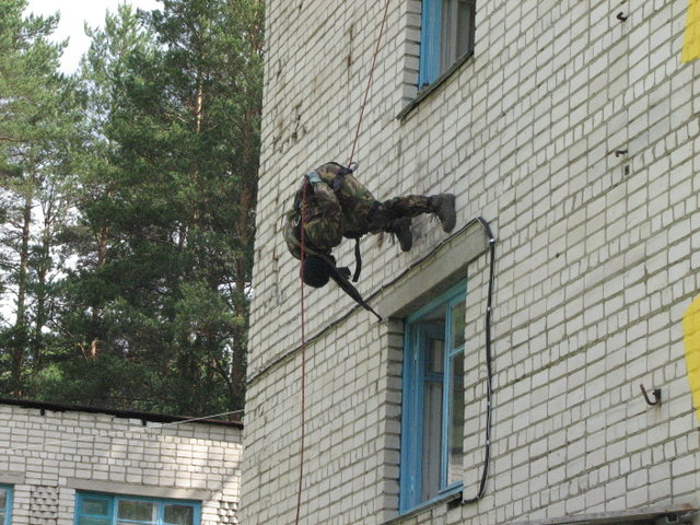 http://pics.livejournal.com/den_axa/pic/0000rc29/s640x480